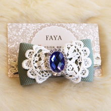 文藝淺藍 一枚復古花邊藍寶石發夾，承載時光的禮物